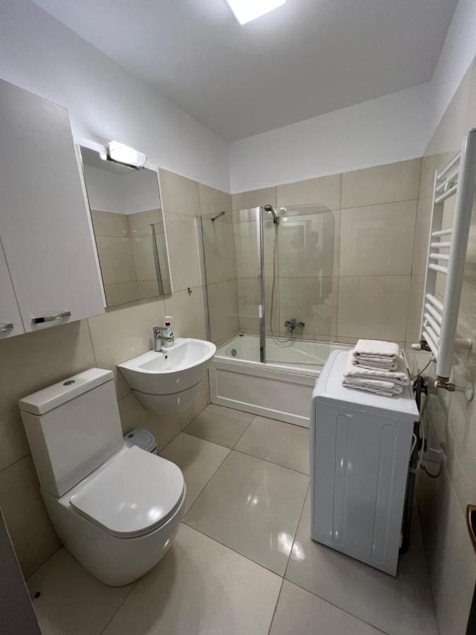 Coroni Studio With Jacuzzi Braşov Eksteriør billede